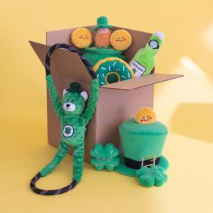 Zippy Paws St. Patrick's Burrow Interactive Dog Toy - Leprechaun Hat